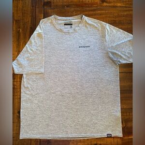 Patagonia Gray Men's Large Short Sleeve Tee
